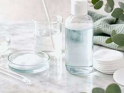 Foaming facial cleanser with SLMI